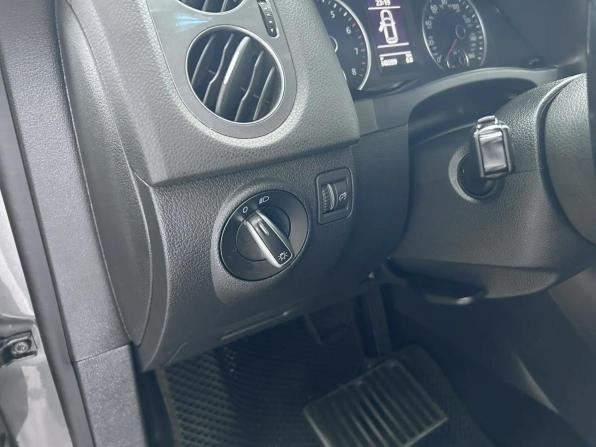 Volkswagen Tiguan I Рестайлинг с пробегом 2018 года, цена 2 238 000 рублей, 240200 км, внедорожник, Автокод Объявления