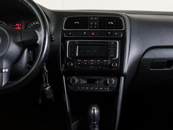 Volkswagen Polo V с пробегом 2014 года, цена 890 000 рублей, 190456 км, седан, Автокод Объявления