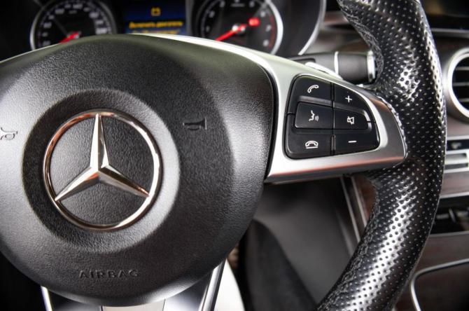 Mercedes-Benz C-Класс IV (W205) с пробегом 2017 года, цена 2 849 000 рублей, 131000 км, седан, Автокод Объявления