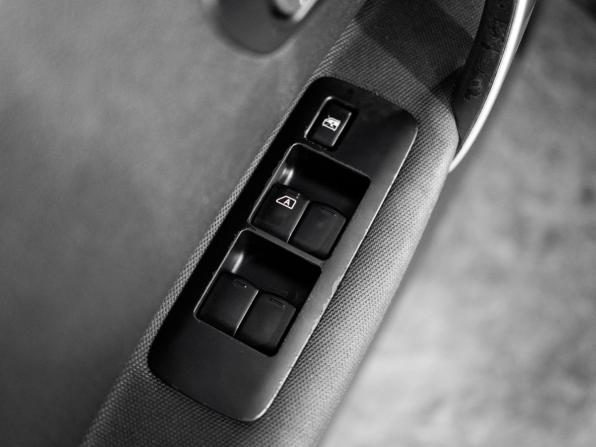 Nissan Qashqai I Рестайлинг с пробегом 2012 года, цена 985 000 рублей, 297089 км, внедорожник, Автокод Объявления