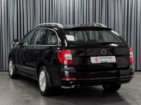 Skoda Superb II Рестайлинг с пробегом 2013 года, цена 899 000 рублей, 359617 км, лифтбек, Автокод Объявления