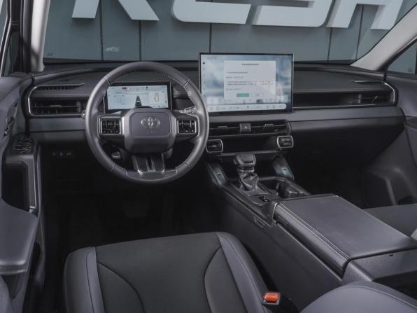 Toyota RAV4 VI (XA60) с пробегом 2026 года, цена 4 320 000 рублей, 46 км, внедорожник, Автокод Объявления