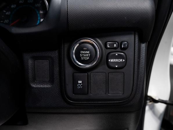 Toyota Wish II с пробегом 2011 года, цена 1 515 000 рублей, 110378 км, минивэн, Автокод Объявления