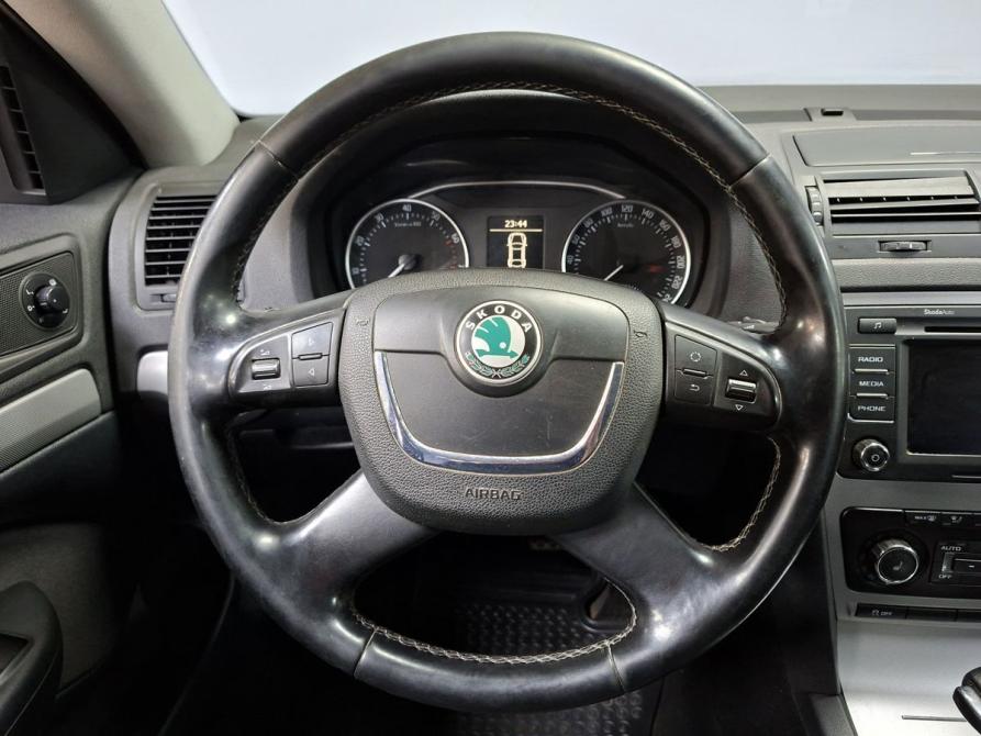 Skoda Octavia II (A5) Рестайлинг Москва  - изображение 16
