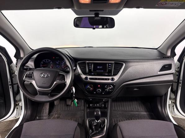 Hyundai Solaris II с пробегом 2018 года, цена 1 195 000 рублей, 117754 км, седан, Автокод Объявления