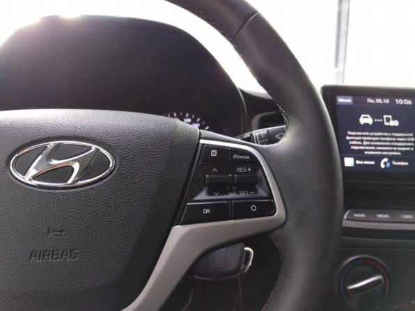 Hyundai Solaris II Рестайлинг с пробегом 2021 года, цена 1 680 000 рублей, 42790 км, седан, Автокод Объявления