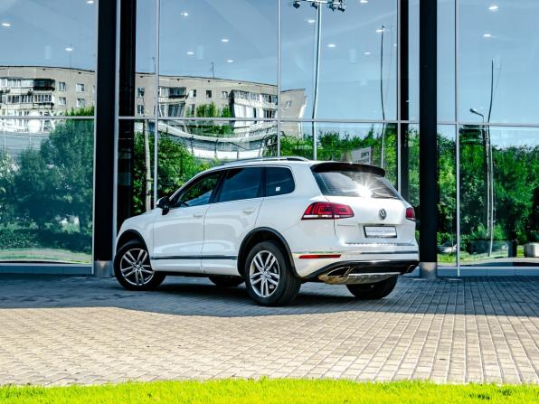Volkswagen Touareg II Рестайлинг с пробегом 2016 года, цена 3 350 000 рублей, 92676 км, внедорожник, Автокод Объявления