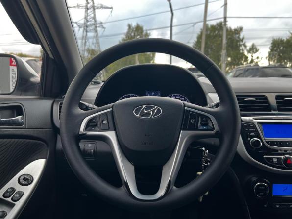 Hyundai Solaris I с пробегом 2012 года, цена 850 000 рублей, 176520 км, седан, Автокод Объявления