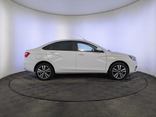 Lada (ВАЗ) Vesta I с пробегом 2022 года, цена 1 200 000 рублей, 65868 км, седан, Автокод Объявления