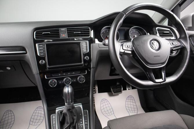 Volkswagen Golf VII с пробегом 2014 года, цена 1 469 000 рублей, 93911 км, универсал, Автокод Объявления