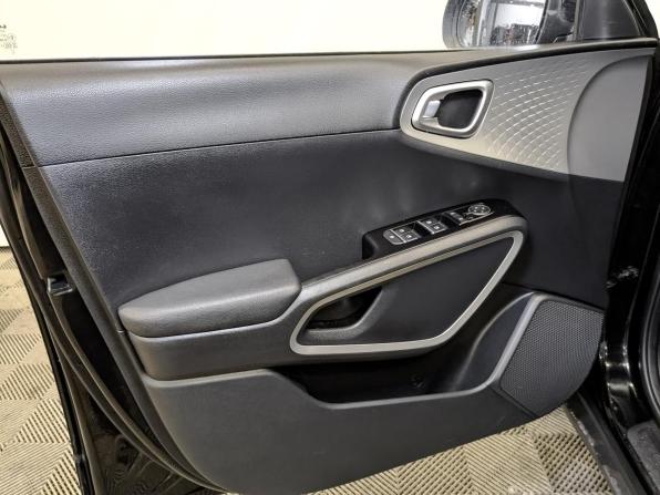 Kia Soul III с пробегом 2022 года, цена 2 350 000 рублей, 30967 км, хэтчбек, Автокод Объявления