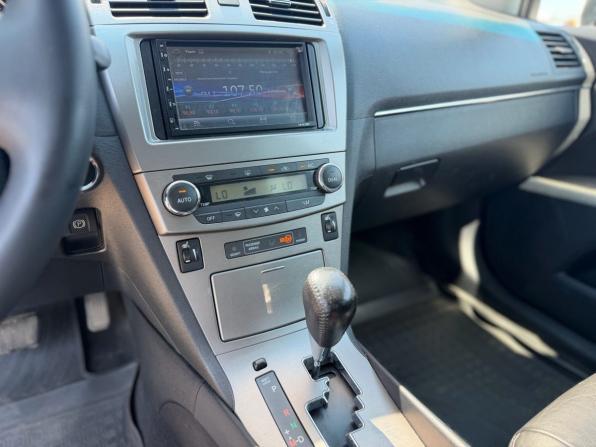 Toyota Avensis III Рестайлинг с пробегом 2011 года, цена 1 350 000 рублей, 189581 км, седан, Автокод Объявления