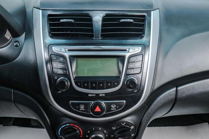 Hyundai Solaris I с пробегом 2011 года, цена 819 000 рублей, 198000 км, хэтчбек, Автокод Объявления