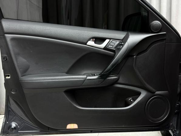 Honda Accord VIII Рестайлинг с пробегом 2012 года, цена 1 599 000 рублей, 179200 км, седан, Автокод Объявления