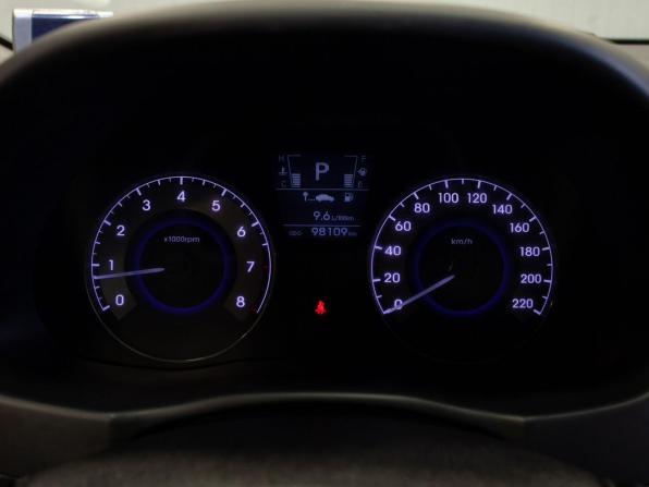 Hyundai Solaris I с пробегом 2012 года, цена 940 000 рублей, 98109 км, хэтчбек, Автокод Объявления