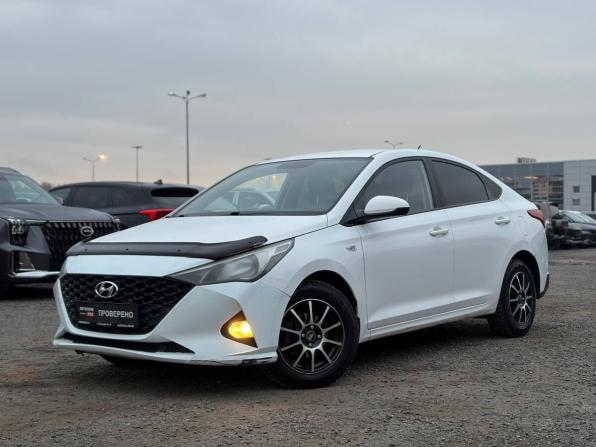 Hyundai Solaris II Рестайлинг с пробегом 2021 года, цена 970 000 рублей, 272000 км, седан, Автокод Объявления