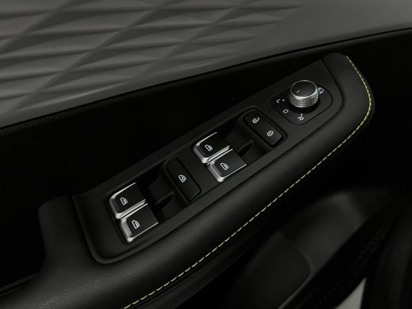 Geely Coolray I Рестайлинг с пробегом 2023 года, цена 2 290 000 рублей, 100 км, внедорожник, Автокод Объявления