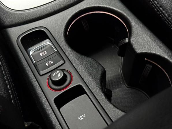 Audi Q3 I (8U) Рестайлинг с пробегом 2015 года, цена 1 799 000 рублей, 109500 км, внедорожник, Автокод Объявления