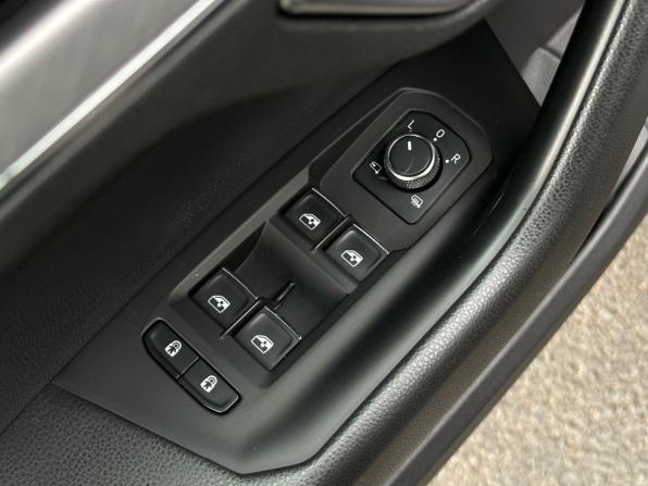 Volkswagen Touareg III с пробегом 2019 года, цена 3 650 000 рублей, 198472 км, внедорожник, Автокод Объявления