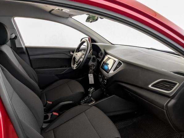 Hyundai Solaris II с пробегом 2019 года, цена 1 275 000 рублей, 163556 км, седан, Автокод Объявления