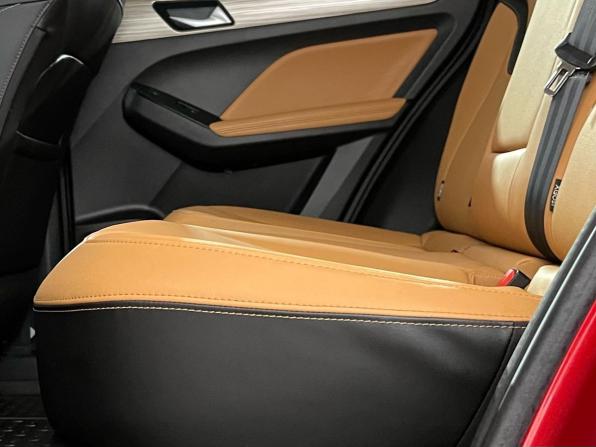 Haval Jolion I Рестайлинг с пробегом 2023 года, цена 1 990 000 рублей, 48372 км, внедорожник, Автокод Объявления