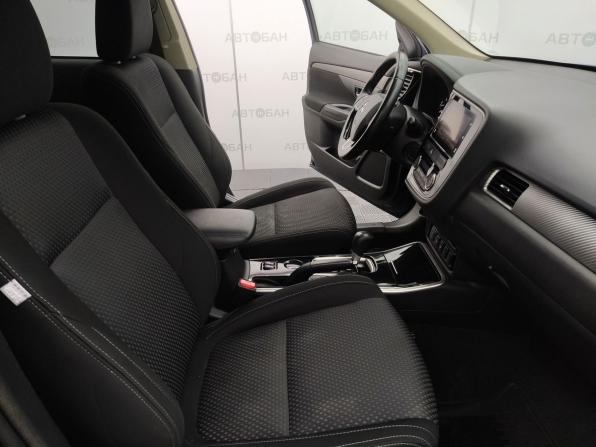 Mitsubishi Outlander III Рестайлинг 2 с пробегом 2018 года, цена 1 694 000 рублей, 101050 км, внедорожник, Автокод Объявления
