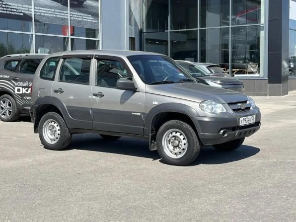 Chevrolet Niva I Рестайлинг с пробегом 2018 года, цена 720 000 рублей, 104000 км, внедорожник, Автокод Объявления