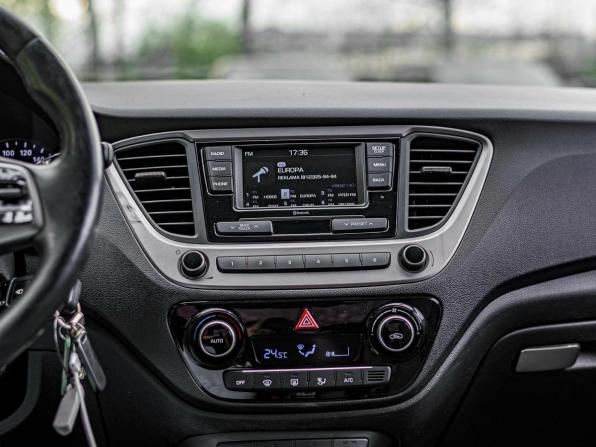 Hyundai Solaris II с пробегом 2018 года, цена 1 130 000 рублей, 112346 км, седан, Автокод Объявления