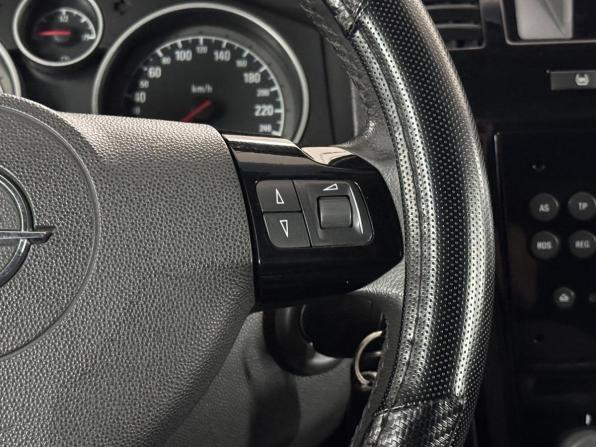 Opel Zafira B Рестайлинг с пробегом 2011 года, цена 530 000 рублей, 279258 км, минивэн, Автокод Объявления