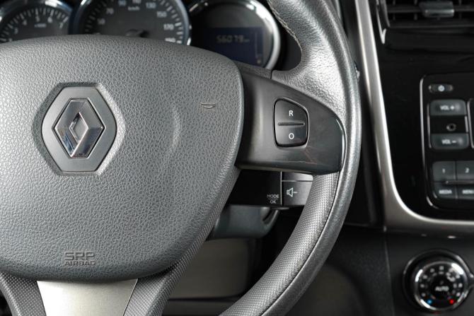 Renault Sandero II с пробегом 2018 года, цена 999 000 рублей, 56000 км, хэтчбек, Автокод Объявления