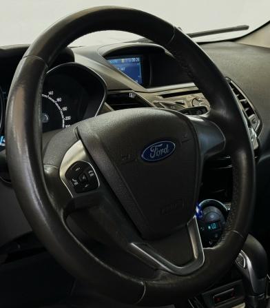 Ford Fiesta Mk6 Рестайлинг с пробегом 2015 года, цена 747 000 рублей, 209884 км, седан, Автокод Объявления