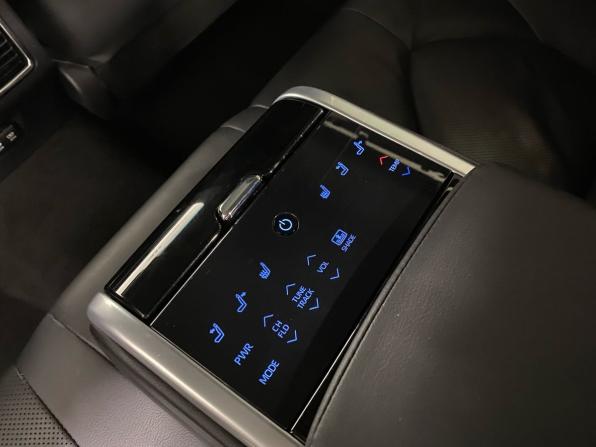 Toyota Camry VIII (XV70) с пробегом 2018 года, цена 2 397 000 рублей, 197911 км, седан, Автокод Объявления