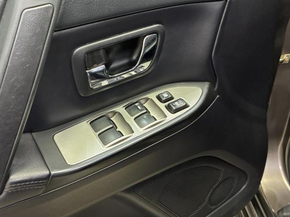 Mitsubishi Pajero IV Рестайлинг 1 с пробегом 2011 года, цена 1 899 000 рублей, 261000 км, внедорожник, Автокод Объявления