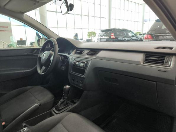 Skoda Rapid I с пробегом 2015 года, цена 1 050 000 рублей, 109441 км, лифтбек, Автокод Объявления