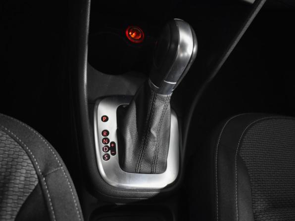 Volkswagen Polo V Рестайлинг с пробегом 2016 года, цена 1 095 000 рублей, 117468 км, седан, Автокод Объявления