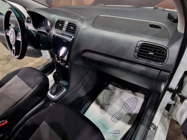 Volkswagen Polo V с пробегом 2015 года, цена 750 000 рублей, 238997 км, седан, Автокод Объявления