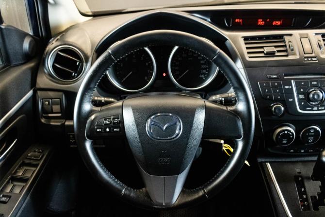 Mazda 5 II (CW) с пробегом 2011 года, цена 1 150 000 рублей, 186177 км, минивэн, Автокод Объявления