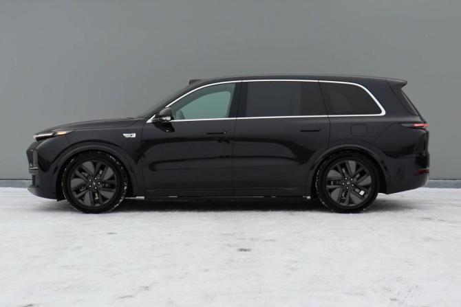 Li Auto (Lixiang) L9 I Рестайлинг с пробегом 2025 года, цена 9 490 000 рублей, 5 км, внедорожник, Автокод Объявления