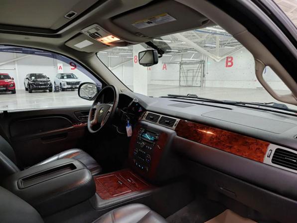 Chevrolet Tahoe III с пробегом 2012 года, цена 2 379 000 рублей, 154571 км, внедорожник, Автокод Объявления
