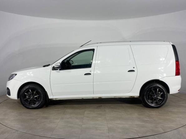 Lada (ВАЗ) Largus I Рестайлинг с пробегом 2024 года, цена 1 249 000 рублей, 31000 км, фургон, Автокод Объявления