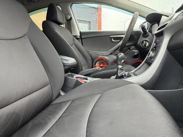 Hyundai Elantra V (MD) Рестайлинг с пробегом 2014 года, цена 1 050 000 рублей, 190000 км, седан, Автокод Объявления
