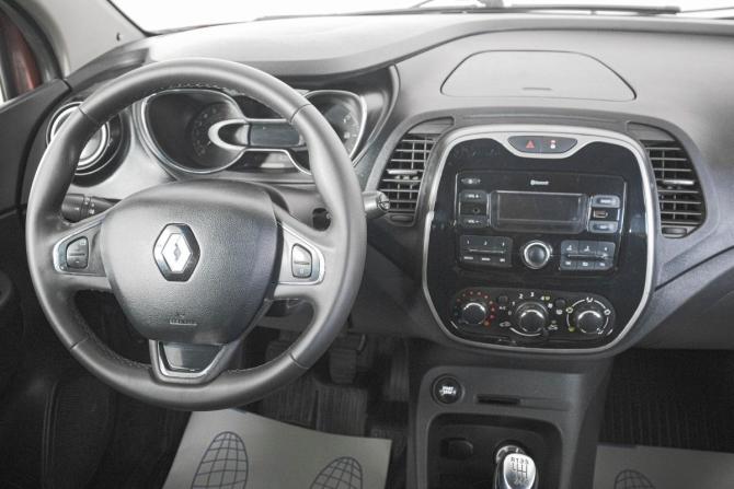 Renault Kaptur I с пробегом 2017 года, цена 1 299 000 рублей, 157670 км, внедорожник, Автокод Объявления