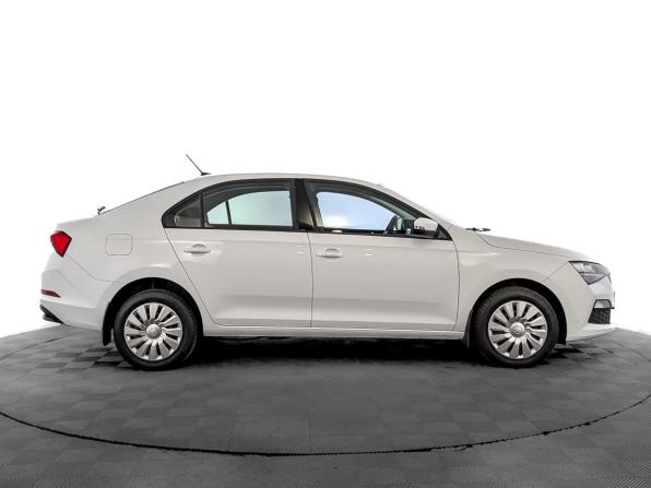 Skoda Rapid II с пробегом 2022 года, цена 1 690 000 рублей, 74314 км, лифтбек, Автокод Объявления