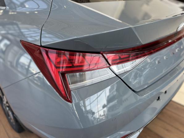 Hyundai Elantra VII (CN7) с пробегом 2022 года, цена 1 899 000 рублей, 71283 км, седан, Автокод Объявления
