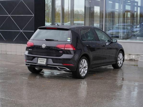 Volkswagen Golf VII Рестайлинг с пробегом 2017 года, цена 1 630 000 рублей, 75042 км, хэтчбек, Автокод Объявления