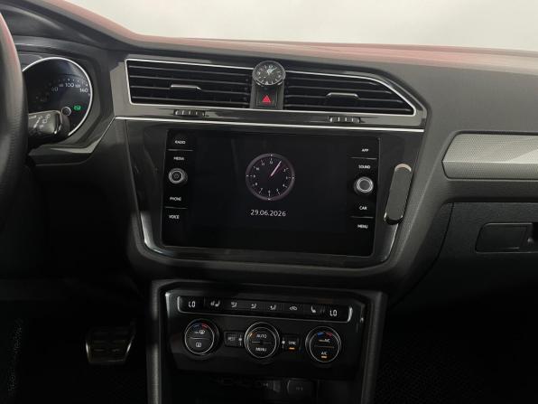 Volkswagen Tiguan II с пробегом 2019 года, цена 2 488 000 рублей, 117887 км, внедорожник, Автокод Объявления