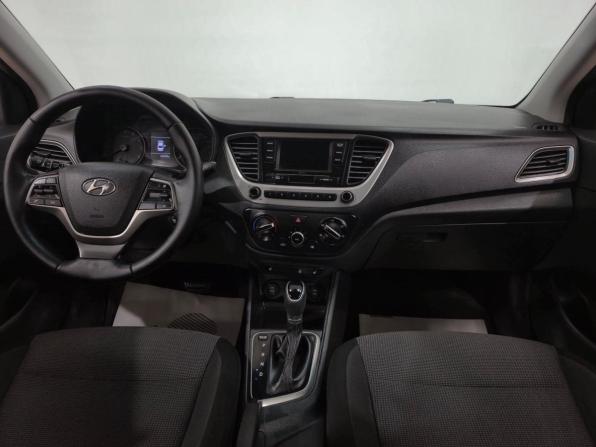 Hyundai Solaris II с пробегом 2017 года, цена 1 140 000 рублей, 184020 км, седан, Автокод Объявления