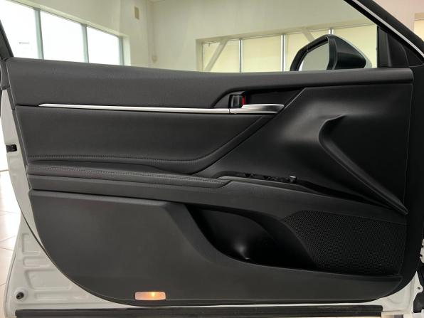 Toyota Camry VIII (XV70) Рестайлинг с пробегом 2021 года, цена 3 595 000 рублей, 33811 км, седан, Автокод Объявления
