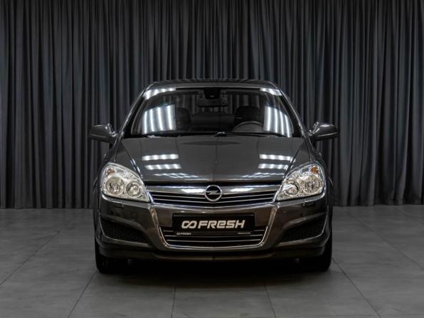 Opel Astra H Рестайлинг с пробегом 2010 года, цена 519 000 рублей, 246000 км, седан, Автокод Объявления