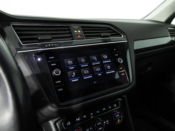 Volkswagen Tiguan II с пробегом 2017 года, цена 2 149 700 рублей, 126485 км, внедорожник, Автокод Объявления